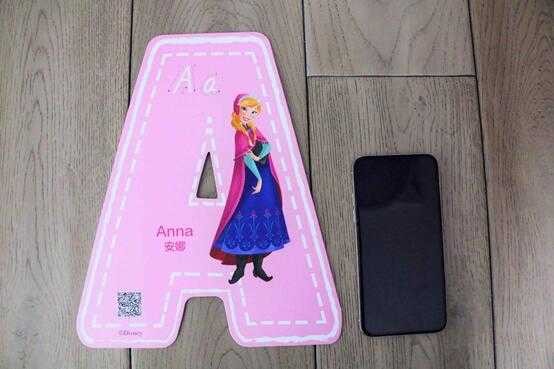 疯狂猜图d开头的品牌-Dior、Disney：D字母的双重魔法