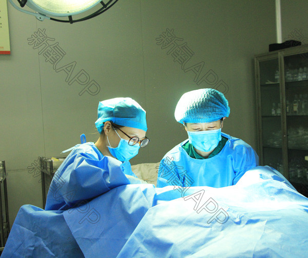 子宫肌瘤剖腹手术图片_子宫手术照片_子宫刨削手术