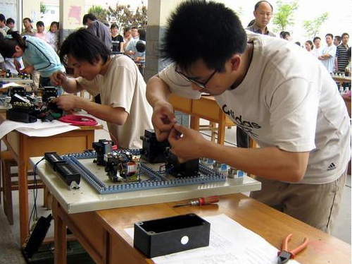 贵阳电工培训学校_贵阳电工培训班学校_贵阳电工培训学校正规