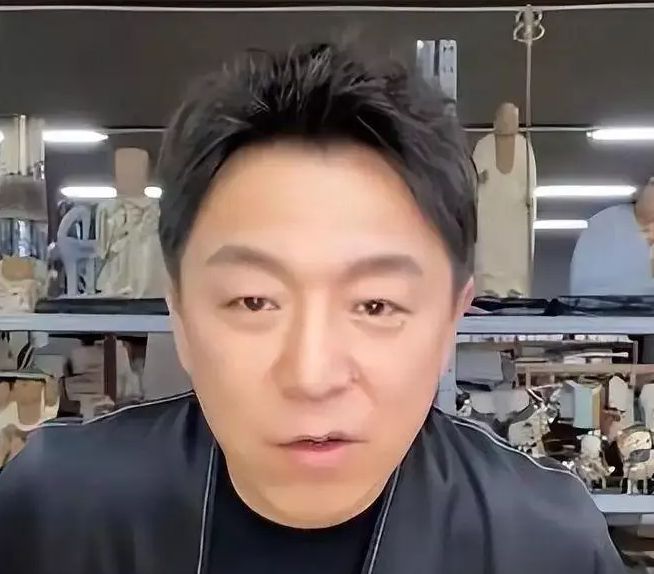 黄渤回应女版黄渤_黄渤回应女版黄渤视频_黄渤回复女流