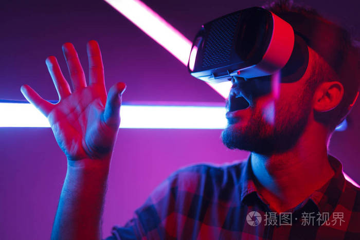 vr眼镜是把手机放进去_vr眼镜是把手机放进去_vr眼镜是把手机放进去