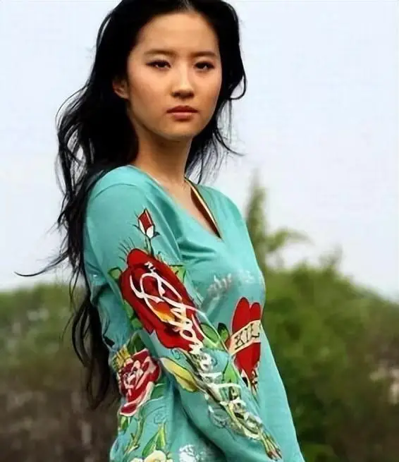 刘亦菲暗恋谁_暗黑刘亦菲是谁_暗黑刘亦菲是哪里人