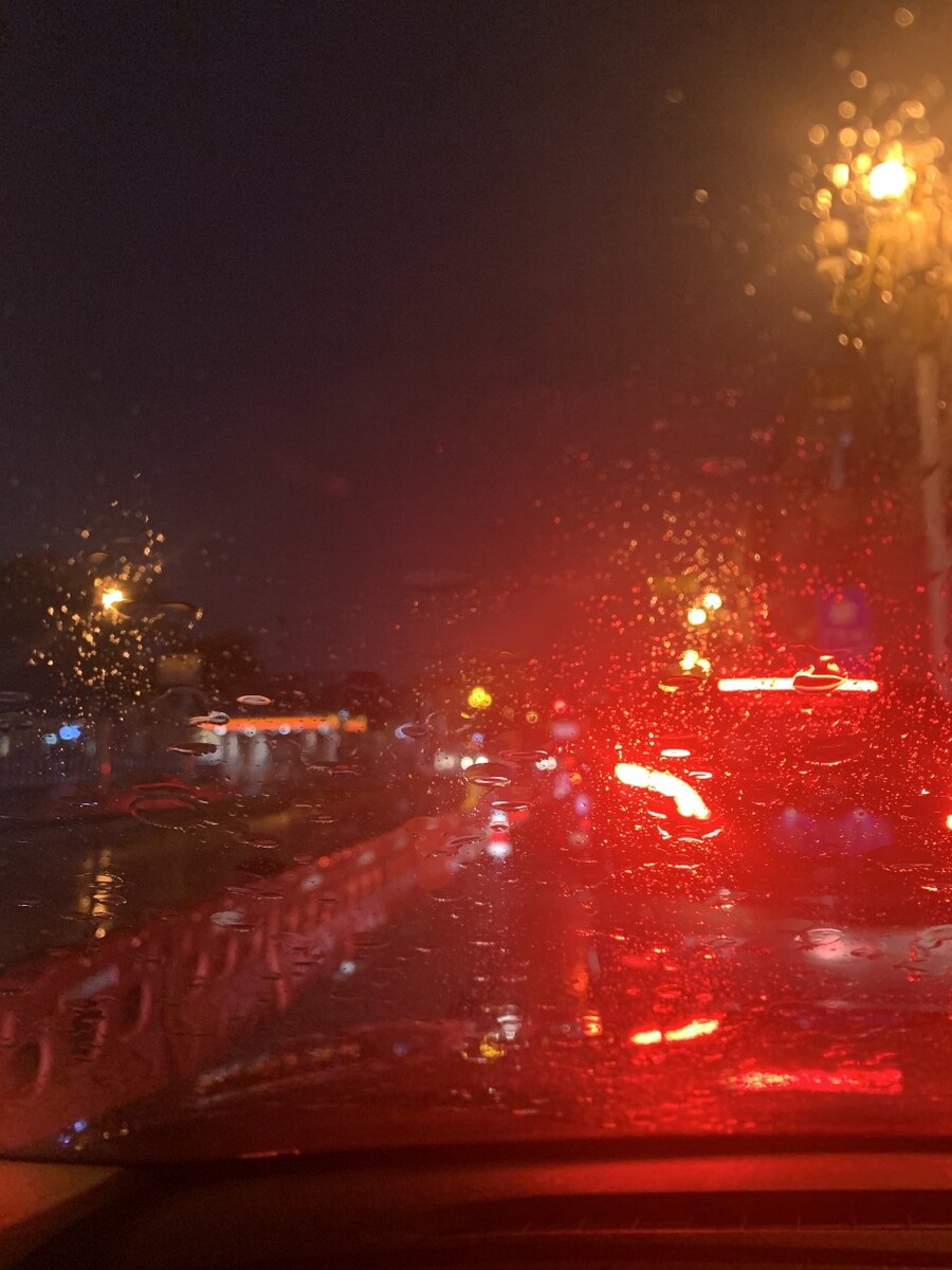 城市疯狂夜_疯狂的城市_疯狂的夜都市歌词