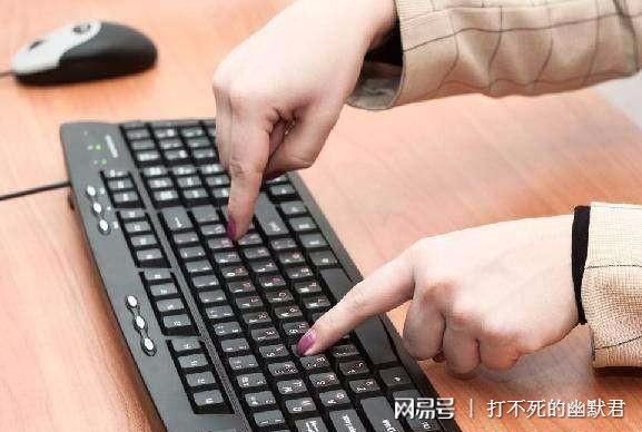 打字键盘指法视频教程_打字键盘指法图_键盘打字指法