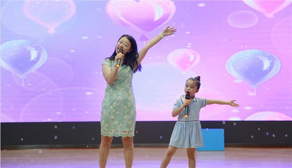 圣诞节装饰幼儿园_圣诞幼儿园装饰_圣诞装饰门幼儿园