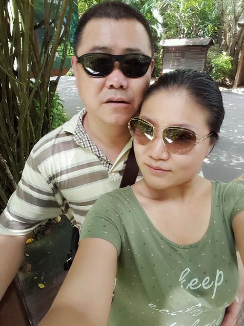 爱上玩球球 